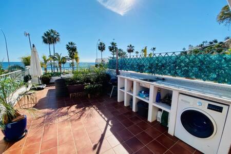 Apartamento En Primera Linea De Playa Nerja Dış mekan fotoğraf