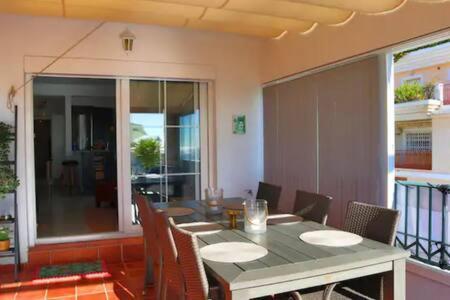 Apartamento En Primera Linea De Playa Nerja Dış mekan fotoğraf