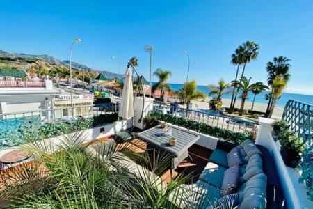 Apartamento En Primera Linea De Playa Nerja Dış mekan fotoğraf