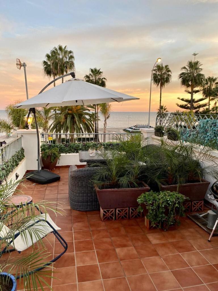 Apartamento En Primera Linea De Playa Nerja Dış mekan fotoğraf